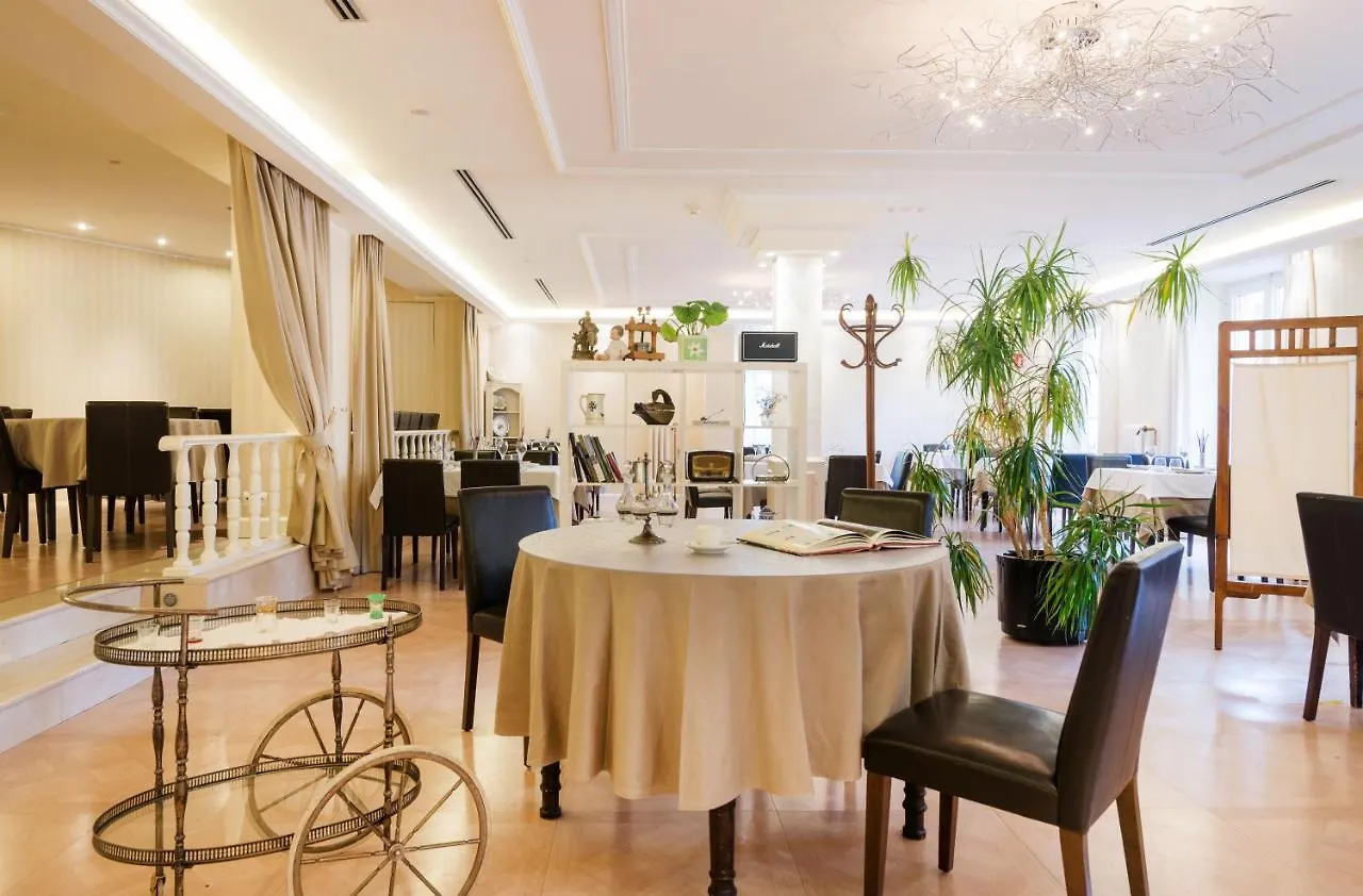 Hotel Andria La Seu d'Urgell 3*,